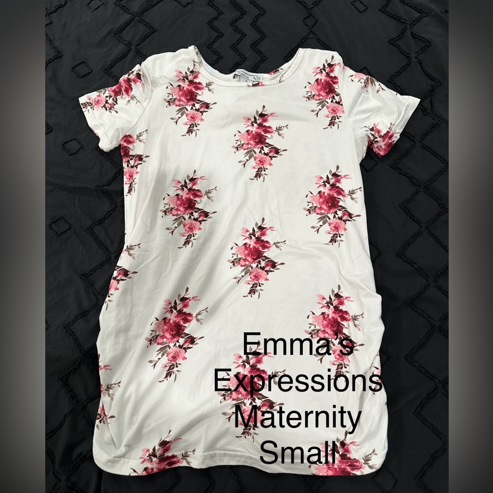 Women’s maternity size small shirt